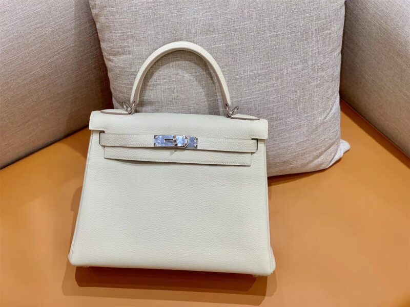 爱马仕 Kelly 凯莉包 奶昔白 小牛皮 银扣 28cm