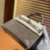 爱马仕 Mini Kelly 沥青灰 一级美洲鳄鱼皮 全手工缝制 臻品级别 金扣 19cm 2代