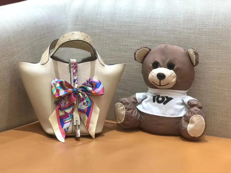 爱马仕 菜篮子 18cm 杏色 鸵鸟皮拼togo小牛皮 原版蜜蜡线 顶级手缝