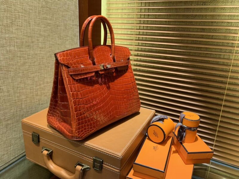 爱马仕 Birkin 铂金包 法拉利红 亮面鳄鱼 金扣 25cm - Image 3