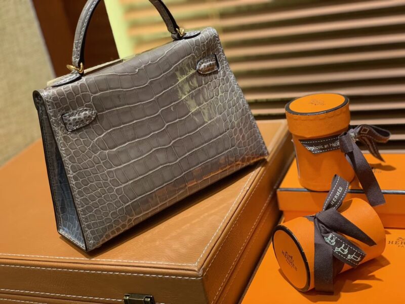 爱马仕 Mini Kelly 沥青灰 一级美洲鳄鱼皮 全手工缝制 臻品级别 金扣 19cm 2代 - Image 5