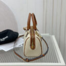 Celine*Celin系列波士顿手袋113773米色免检版