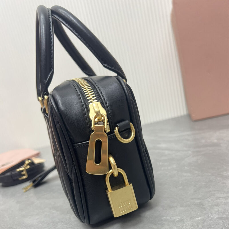 miumiu缪缪TooPretty系列5BB123保龄球手袋黑色 - Image 6