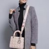 M0532OCAL M413 Dior LADY DIOR小羊皮手提包 新款徽章戴妃包 浅粉