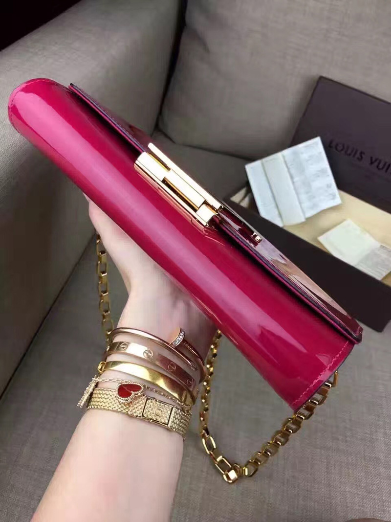 M94270 LouisVuitton 路易威登晚装包系列Vernis漆皮玫红色女式手拿包