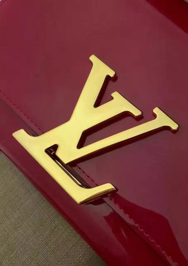 M94270 LouisVuitton 路易威登晚装包系列Vernis漆皮玫红色女式手拿包