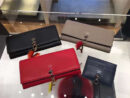 Fendi 芬迪 0252 小牛皮 大号长款皮夹 金属环 可拆卸链条肩带