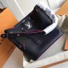 1500953594382513.jpg M54677 LV Lockme Bucket 手袋 LV水桶包 LV全皮单肩斜挎包 黑色