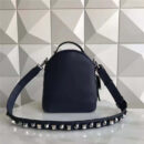 FENDI 2017新品 女士小牛皮铆钉包 双肩包 藏蓝色