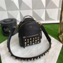 FENDI 2017新品 芬迪 女士背包 进口小牛皮铆钉包 双肩包 黑色
