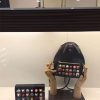 FENDI 芬迪 小牛皮彩色铆钉包 链条包 黑色