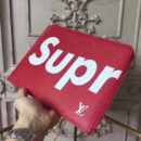 M64574 LV Supreme 联名系列POCHETTE JOUR 手袋 LV手包 红色