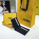 FENDI 芬迪 荔枝纹白叻钉 罗马SELLERIA横式皮夹 黑色