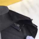 FENDI 芬迪 1512 2017新款小牛皮铆钉装饰纤薄拉链零钱包 黑色