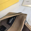 2346-A Fendi 2017新款 精致小牛皮 链条包斜挎包 杏色
