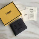 FENDI 芬迪 2017新款 face浮雕同色贴花 小牛皮 三夹层卡片夹 黑色