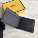 FENDI 芬迪 2017新款 face浮雕同色贴花 小牛皮 三夹层卡片夹 黑色