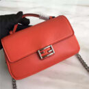 FENDI 芬迪 8769 时装秀款 Micro Baguette 压纹双面链条包 橘红色