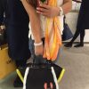 8771 FENDI 芬迪 minl3JouRS 时尚款 柔软小牛皮 貂毛手提包挎包 黑色