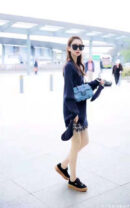 8783 FENDI 芬迪 时装秀款 宽肩带荷叶边 单肩包挎包 蔚蓝色