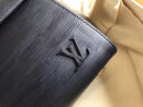 M41302 LV CLUNY MM 中号手袋 LV女包 LV真皮水波纹 LV手提包 黑色