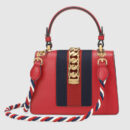 470270 D4ZAG 8457 GUCCI Sylvie 系列皮革迷你手袋 芙蓉红