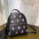 8223S FENDI 芬迪 西班牙柔软皮 彩色绣花 迷你双肩背包 黑色