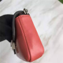 212 FENDI 芬迪 时装秀MICRO BAGUETTE 翻盖双F 链条 手提斜挎包 砖红色
