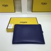 0363 FENDI 芬迪 柔软小牛皮 毛绒眼睛 拉链手拿包 蓝色
