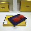 0363 FENDI 芬迪 柔软小牛皮 毛绒眼睛 拉链手拿包 蓝色