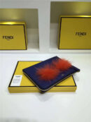 0363 FENDI 芬迪 柔软小牛皮 毛绒眼睛 拉链手拿包 蓝色