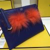 0363 FENDI 芬迪 柔软小牛皮 毛绒眼睛 拉链手拿包 蓝色