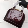 1520573627396074.jpg M91678 LV Alma BB 手袋 LV女包 LV贝壳包 LV漆皮压花手提包 紫红色