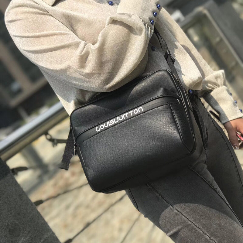 M31003 LV Messenger 小号邮差包 LV2018新款 LV男包 LV男士斜挎包