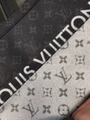 M63039 LV Pochette Voyage 中号手袋 LV男包 LV手包 LV手拿包
