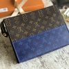 1524731617393965.jpg M63066 POCHETTE VOYAGE 中号手袋 LV男包 LV手包 LV银色涂层手拿包