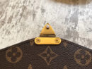 M43628 LV POCHETTE METIS 手袋 LV挂锁丝印图案系列 LV女包 LV邮差包