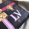 1526390903106455.jpg M62617 LV Zippy 拉链零钱包 2018夏季旅行箱主题 LV挂锁丝印图案 LV钱夹
