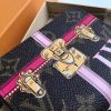 1526390903120001.jpg M62617 LV Zippy 拉链零钱包 2018夏季旅行箱主题 LV挂锁丝印图案 LV钱夹