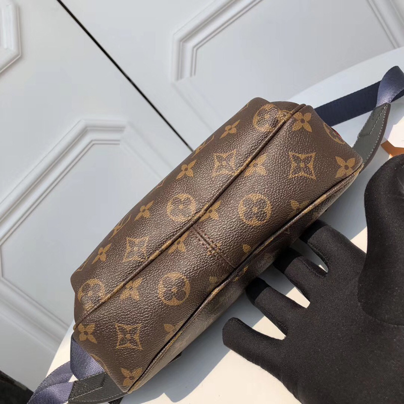 1528599694637972.jpg M43828 LV BUMBAG 小号手袋 LV老花涂层男包 LV男包 LV男士腰包