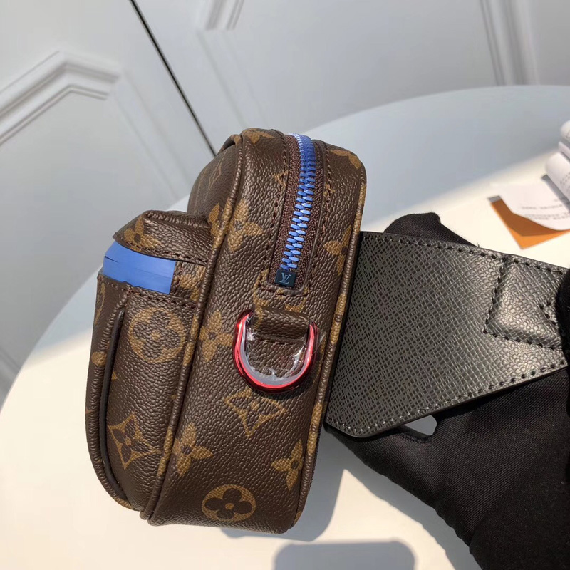 1528599696894818.jpg M43828 LV BUMBAG 小号手袋 LV老花涂层男包 LV男包 LV男士腰包