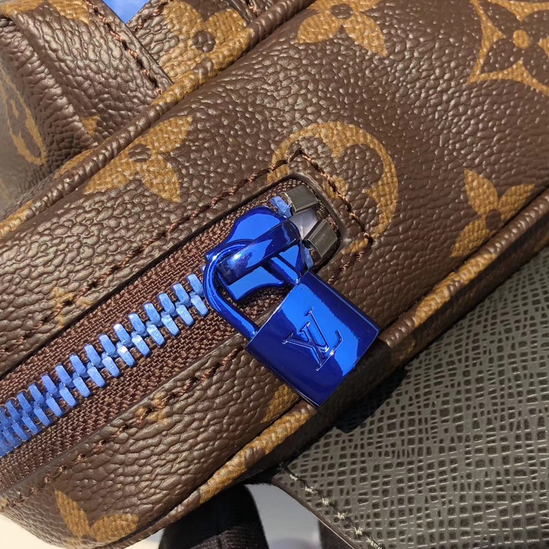 1528599700139720.jpg M43828 LV BUMBAG 小号手袋 LV老花涂层男包 LV男包 LV男士腰包