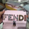 1381 FENDI芬迪 KANI翻盖手袋 玻璃铆钉 芬迪女包 斜背包包 粉色