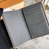 M63233 LV 口袋钱夹 LV Monogram Titanium灰色帆布卡夹 LV护照夹