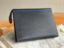 M30573 LV Pochette Voyage 中号手袋 LV Taiga皮革手包 LV男包 LV手包