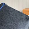 1533874503531145.jpg M30573 LV Pochette Voyage 中号手袋 LV Taiga皮革手包 LV男包 LV手包