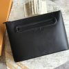 1534902244926553.jpg M63268 LV Pochette Cosmos 手袋 LV Dark Infinity黑色小牛皮男包 LV手包