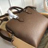 1540775910746731.jpg M53489 LV Armand 小号公文包 LV Taurillon皮革男包 LV男包 LV公文包 棕色