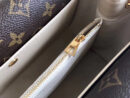 M54438 LV DOUBLE V 手袋 LV女包 翻盖式拼色老花单肩手提包 奶白色