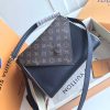 M54439 LV DOUBLE V 手袋 LV女包 翻盖式拼色老花单肩手提包 黑色